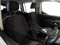 USED 2020 70 VAUXHALL COMBO LIFE 1.5 ELITE XL S/S 5d 129 BHP XL 7 SEATS SAT NAV PARK SENSORS GENUINE LOW MILEAGE 1 OWNER EXCELLENT SERVICE HISTORY 6 MONTHS GOLD WARRANTY