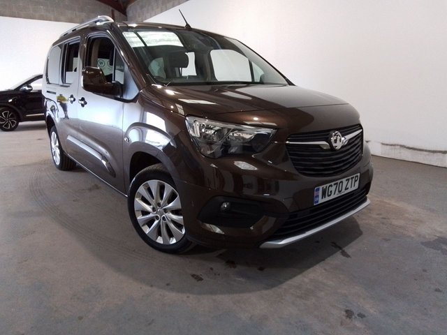 2020 70 Vauxhall Combo Life 1.5 ELITE XL S/S 5d 129 BHP