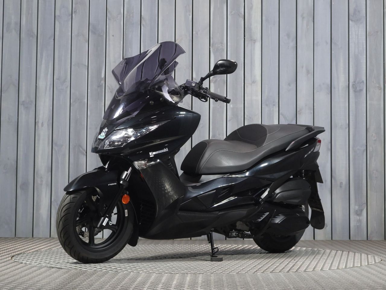 Motorcycle Scooter Kawasaki J300 Recensioni KAWASAKI J 300 Motorcycle