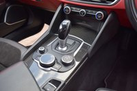 USED 2018 18 ALFA ROMEO GIULIA 2.9 V6 BITURBO QUADRIFOGLIO 4d 503 BHP H&K SOUND / COMPETIZIONE RED