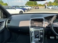 USED 2016 66 VOLVO XC60 2.0 D4 R-DESIGN LUX NAV 5d 188 BHP 