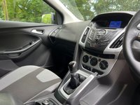 USED 2011 61 FORD FOCUS 1.6 ZETEC 5d 124 BHP ZERO DEPOSIT FINANCE AVAILABLE