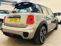 USED 2018 18 MINI HATCH COOPER 1.5 COOPER AUTOMATIC 5 DOOR JCW PACK 134 BHP EURO 6 MASSIVE SPECIFICATION