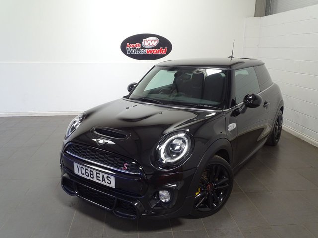 2019 68 MINI Hatch Cooper 2.0 COOPER S SPORT 3d 190 BHP