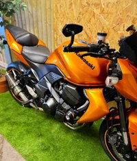 USED 2010 10 KAWASAKI Z750 ZR750 Urban Sports Edition 748cc ZR 750 LAF  Stunning Colour, Great All Rounder, Carbon Aftermarket Exhaust, Bar End Mirrors