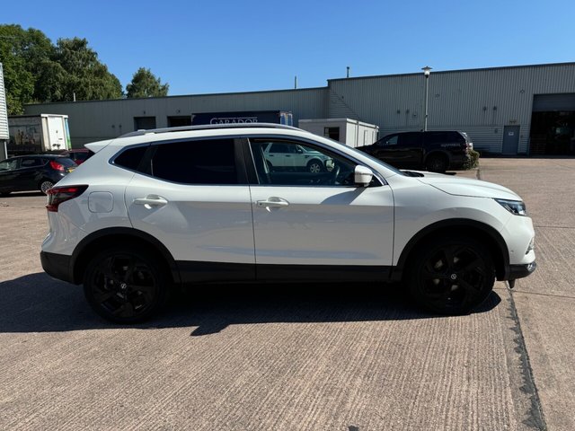 View our NISSAN QASHQAI