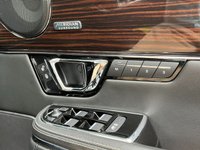 USED 2015 65 JAGUAR XJ 3.0 D V6 PORTFOLIO 4d 296 BHP 
