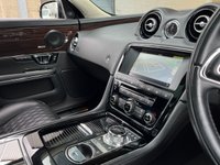 USED 2015 65 JAGUAR XJ 3.0 D V6 PORTFOLIO 4d 296 BHP 
