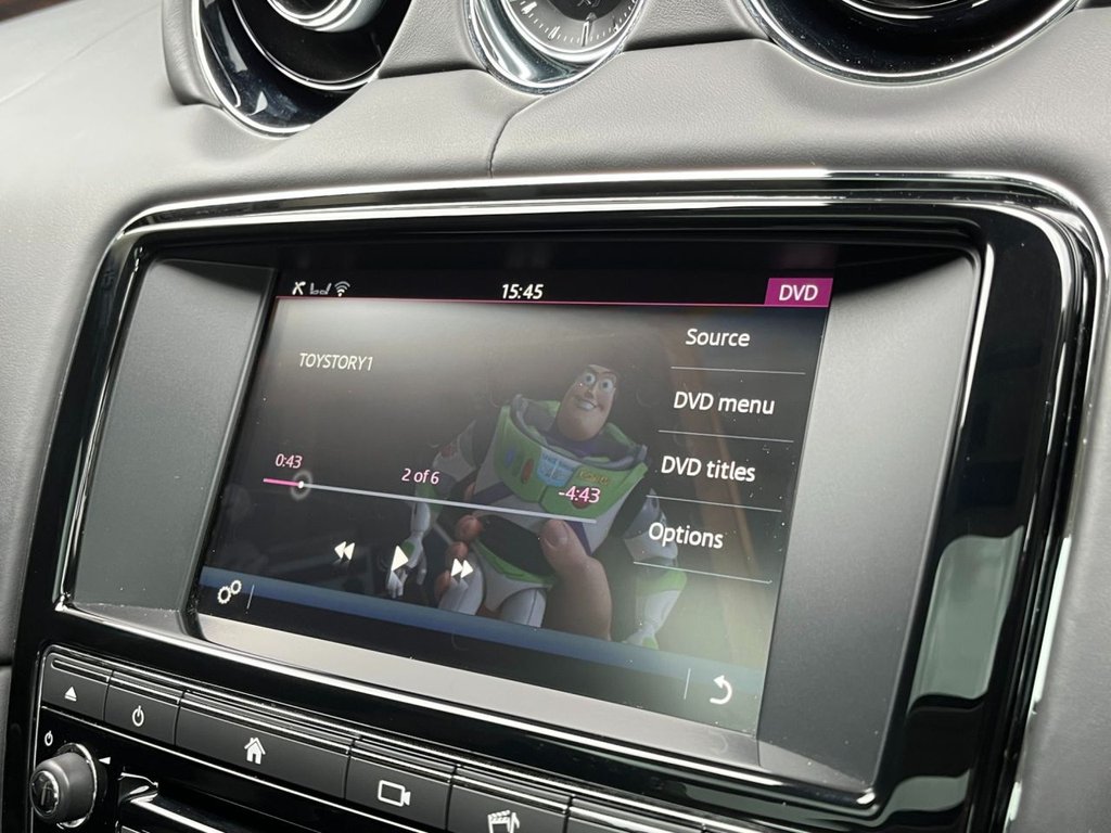 USED 2015 65 JAGUAR XJ 3.0 D V6 PORTFOLIO 4d 296 BHP 