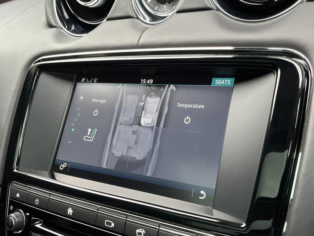 USED 2015 65 JAGUAR XJ 3.0 D V6 PORTFOLIO 4d 296 BHP 