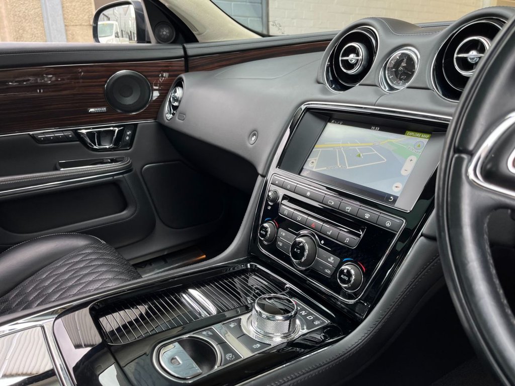 USED 2015 65 JAGUAR XJ 3.0 D V6 PORTFOLIO 4d 296 BHP 