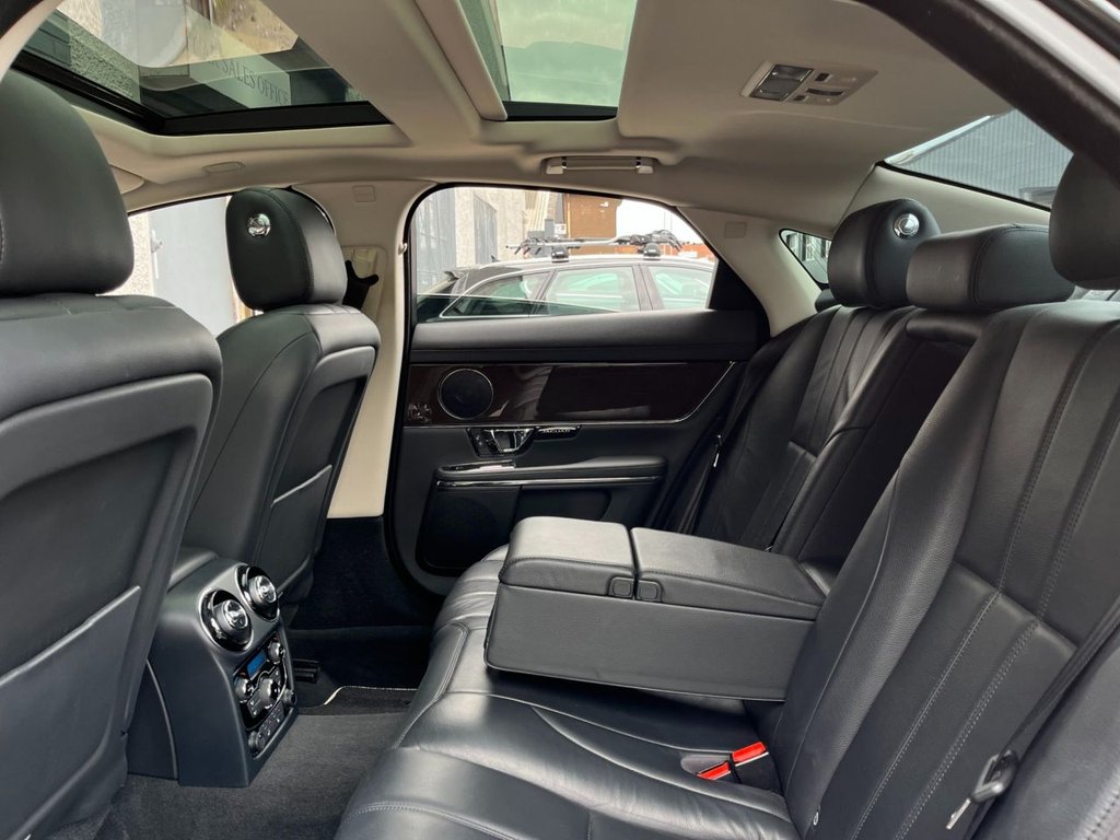 USED 2018 67 JAGUAR XJ 3.0 D V6 LUXURY 4d 296 BHP 