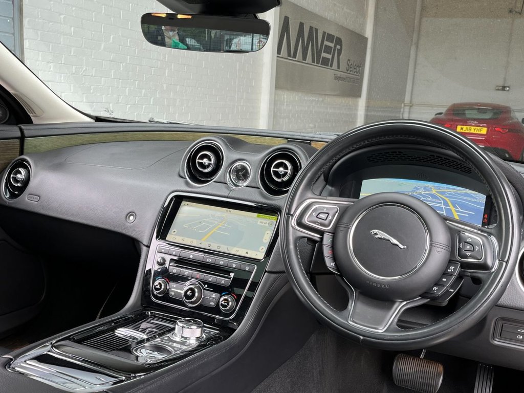 USED 2018 67 JAGUAR XJ 3.0 D V6 LUXURY 4d 296 BHP 