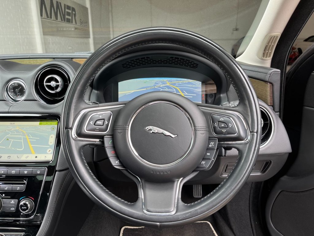 USED 2018 67 JAGUAR XJ 3.0 D V6 LUXURY 4d 296 BHP 