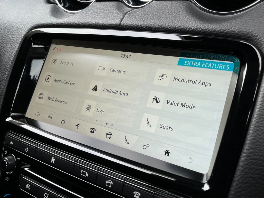 USED 2018 67 JAGUAR XJ 3.0 D V6 LUXURY 4d 296 BHP 