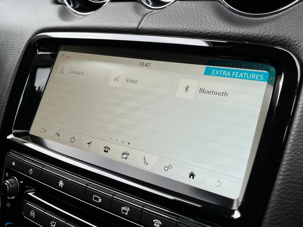 USED 2018 67 JAGUAR XJ 3.0 D V6 LUXURY 4d 296 BHP 