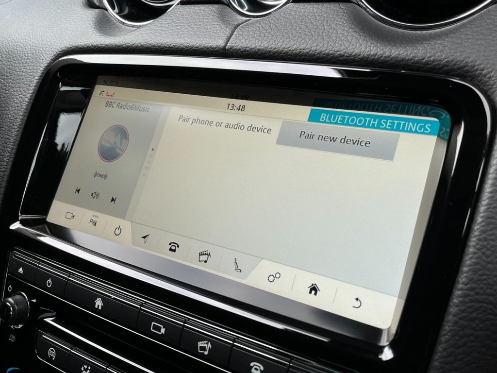 USED 2018 67 JAGUAR XJ 3.0 D V6 LUXURY 4d 296 BHP 