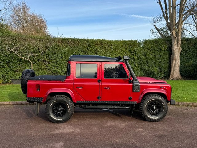 View our LAND ROVER DEFENDER