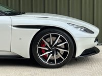 USED 2017 17 ASTON MARTIN DB11 5.2 V12 2d 600 BHP 