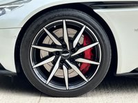 USED 2017 17 ASTON MARTIN DB11 5.2 V12 2d 600 BHP 