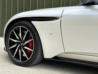 USED 2017 17 ASTON MARTIN DB11 5.2 V12 2d 600 BHP 