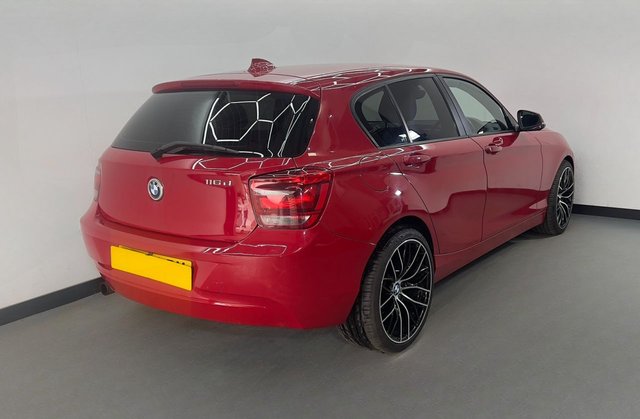 2013 BMW 1 SERIES - Photo 2