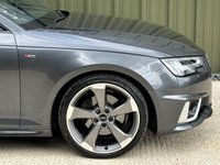 USED 2019 19 AUDI A4 2.0 AVANT TFSI BLACK EDITION MHEV 5d 188 BHP 