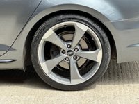 USED 2019 19 AUDI A4 2.0 AVANT TFSI BLACK EDITION MHEV 5d 188 BHP 