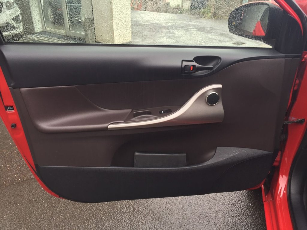 USED 2011 61 TOYOTA IQ 1.0 VVT-I IQ2 3d 68 BHP 53000 MILES FULL SERVICE HISTORY