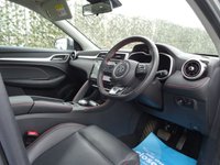 USED 2022 72 MG MG ZS TROPHY 72.6kWh 5d 155 BHP 