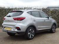 USED 2022 72 MG MG ZS TROPHY 72.6kWh 5d 155 BHP 