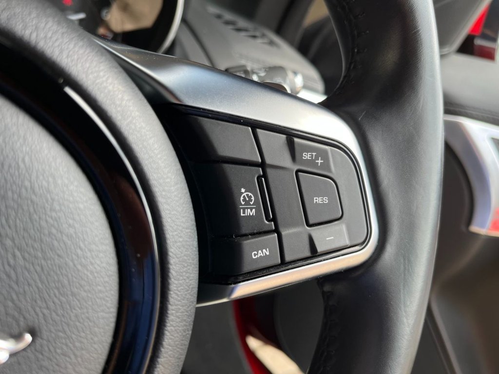 USED 2018 18 JAGUAR F-TYPE 3.0 V6 R-DYNAMIC 2d 336 BHP 
