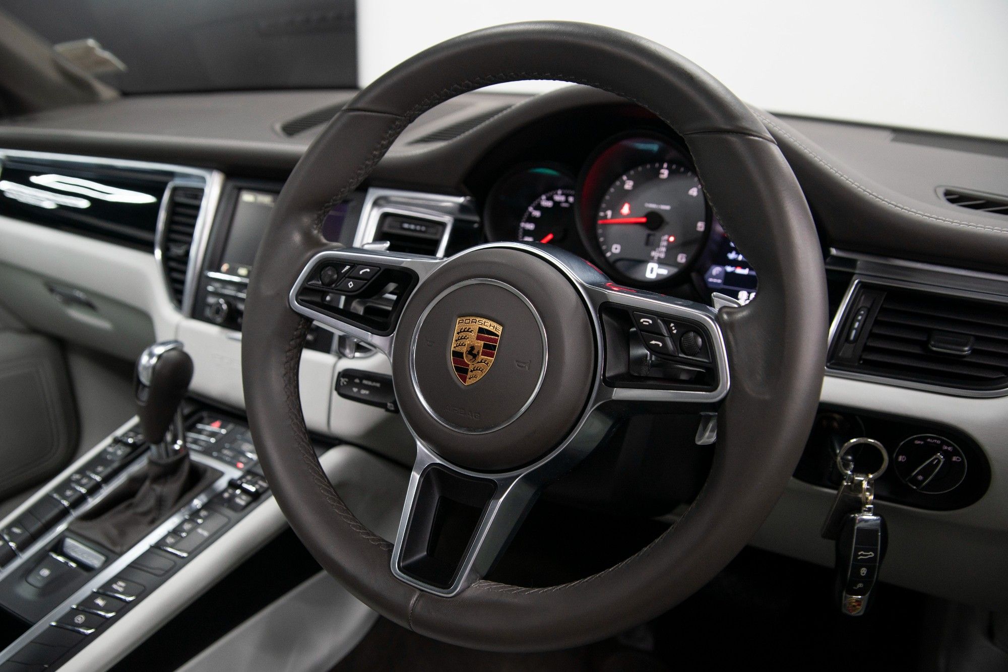 USED 2015 B PORSCHE MACAN 3.0 D S PDK 