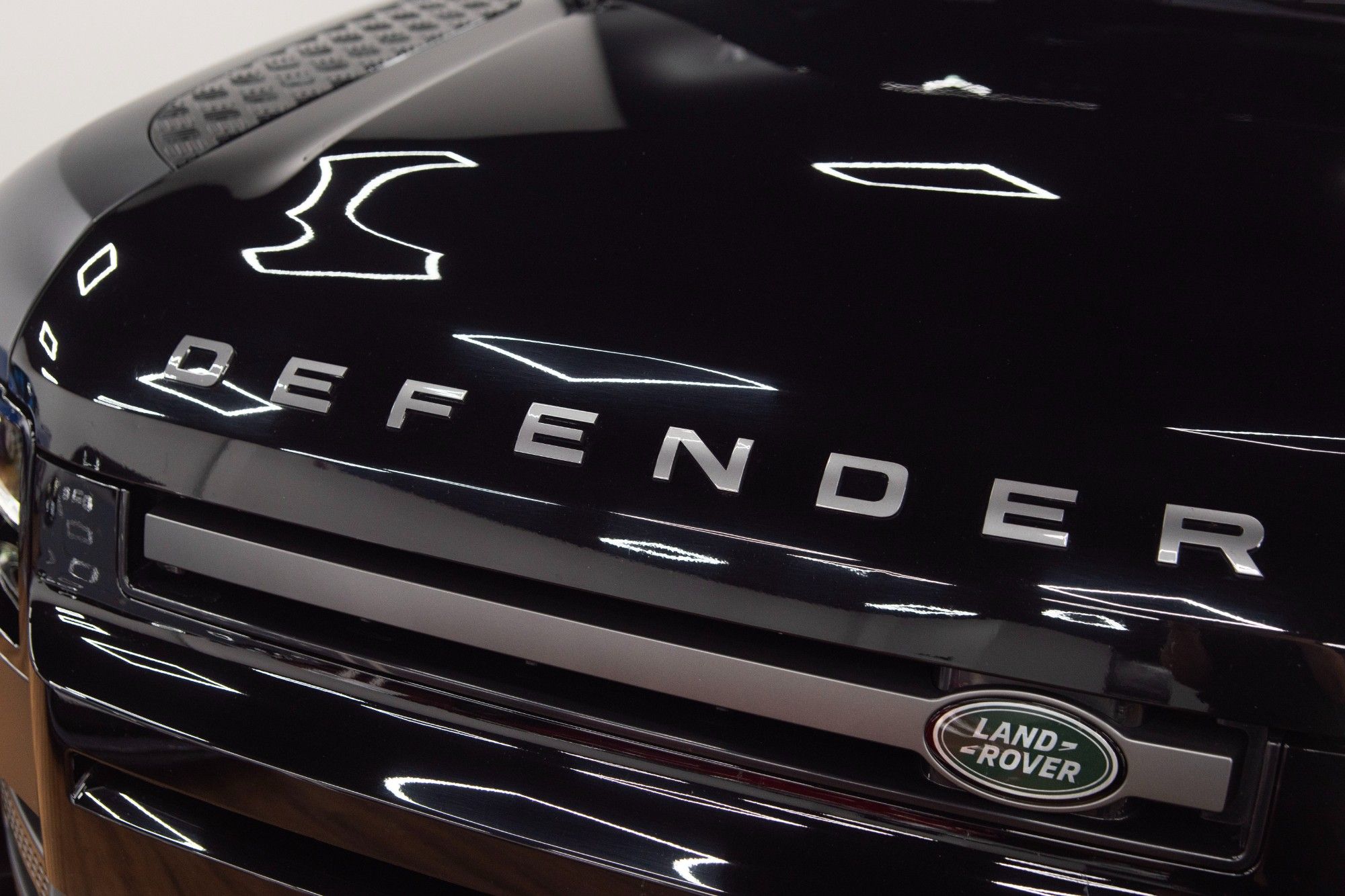 USED 2022 22 LAND ROVER DEFENDER 5.0 V8 CARPATHIAN EDITION 