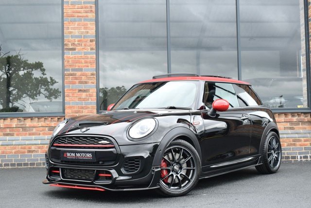 2018 M MINI Hatch John Cooper Works 2.0 JOHN COOPER WORKS 3d 228 BHP