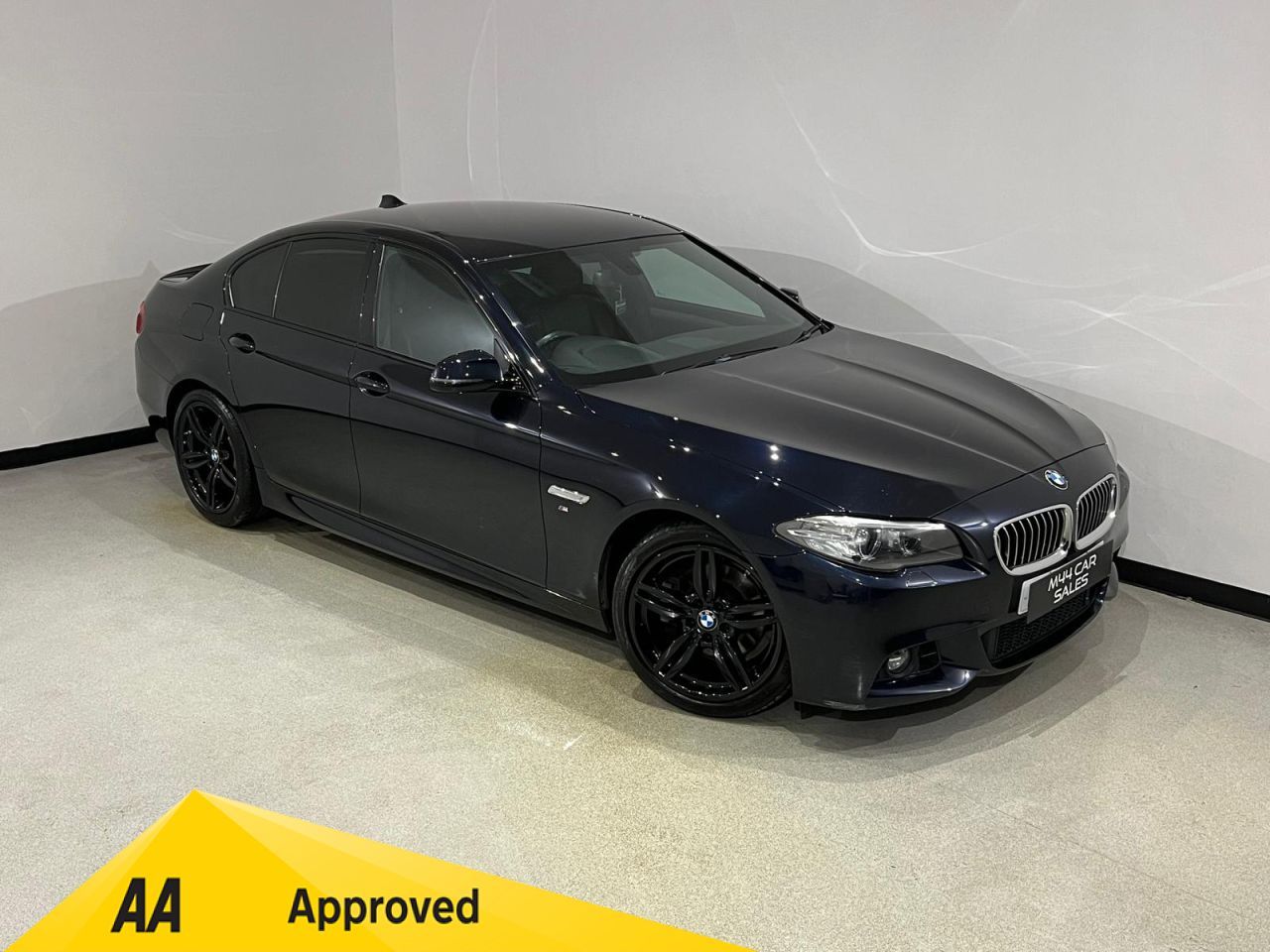 2015 BMW 5 Series 520d M Sport £9,750