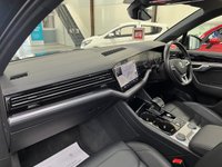 USED 2020 20 VOLKSWAGEN TOUAREG 3.0 TDI V6 Black Edition SUV 5dr Diesel Tiptronic 4Motion Euro 6 (s/s) (286 ps) Pan Roof,VAT Q,&pound;5k+Extras