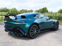 USED 2022 22 ASTON MARTIN VANTAGE 4.0 F1 EDITION V8 3d 527 BHP ONE OWNER FROM NEW, HUGE SPEC, PREMIUM AUDIO - TOUCHPAD, CARBON EXTERIOR ELEMENTS + LIME CALIPERS, PRIVACY CLASS, REVERSE CAMERA, SERVICE PACK AND MORE!!!