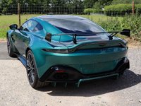 USED 2022 22 ASTON MARTIN VANTAGE 4.0 F1 EDITION V8 3d 527 BHP ONE OWNER FROM NEW, HUGE SPEC, PREMIUM AUDIO - TOUCHPAD, CARBON EXTERIOR ELEMENTS + LIME CALIPERS, PRIVACY CLASS, REVERSE CAMERA, SERVICE PACK AND MORE!!!