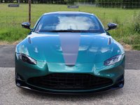 USED 2022 22 ASTON MARTIN VANTAGE 4.0 F1 EDITION V8 3d 527 BHP ONE OWNER FROM NEW, HUGE SPEC, PREMIUM AUDIO - TOUCHPAD, CARBON EXTERIOR ELEMENTS + LIME CALIPERS, PRIVACY CLASS, REVERSE CAMERA, SERVICE PACK AND MORE!!!