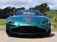 USED 2022 22 ASTON MARTIN VANTAGE 4.0 F1 EDITION V8 3d 527 BHP ONE OWNER FROM NEW, HUGE SPEC, PREMIUM AUDIO - TOUCHPAD, CARBON EXTERIOR ELEMENTS + LIME CALIPERS, PRIVACY CLASS, REVERSE CAMERA, SERVICE PACK AND MORE!!!