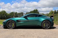 USED 2022 22 ASTON MARTIN VANTAGE 4.0 F1 EDITION V8 3d 527 BHP ONE OWNER FROM NEW, HUGE SPEC, PREMIUM AUDIO - TOUCHPAD, CARBON EXTERIOR ELEMENTS + LIME CALIPERS, PRIVACY CLASS, REVERSE CAMERA, SERVICE PACK AND MORE!!!
