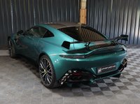 USED 2022 22 ASTON MARTIN VANTAGE 4.0 F1 EDITION V8 3d 527 BHP ONE OWNER FROM NEW, HUGE SPEC, PREMIUM AUDIO - TOUCHPAD, CARBON EXTERIOR ELEMENTS + LIME CALIPERS, PRIVACY CLASS, REVERSE CAMERA, SERVICE PACK AND MORE!!!