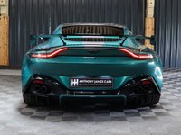 USED 2022 22 ASTON MARTIN VANTAGE 4.0 F1 EDITION V8 3d 527 BHP ONE OWNER FROM NEW, HUGE SPEC, PREMIUM AUDIO - TOUCHPAD, CARBON EXTERIOR ELEMENTS + LIME CALIPERS, PRIVACY CLASS, REVERSE CAMERA, SERVICE PACK AND MORE!!!