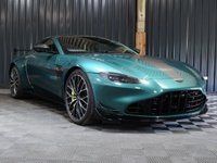 USED 2022 22 ASTON MARTIN VANTAGE 4.0 F1 EDITION V8 3d 527 BHP ONE OWNER FROM NEW, HUGE SPEC, PREMIUM AUDIO - TOUCHPAD, CARBON EXTERIOR ELEMENTS + LIME CALIPERS, PRIVACY CLASS, REVERSE CAMERA, SERVICE PACK AND MORE!!!