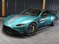 USED 2022 22 ASTON MARTIN VANTAGE 4.0 F1 EDITION V8 3d 527 BHP ONE OWNER FROM NEW, HUGE SPEC, PREMIUM AUDIO - TOUCHPAD, CARBON EXTERIOR ELEMENTS + LIME CALIPERS, PRIVACY CLASS, REVERSE CAMERA, SERVICE PACK AND MORE!!!