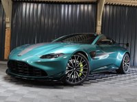 USED 2022 22 ASTON MARTIN VANTAGE 4.0 F1 EDITION V8 3d 527 BHP ONE OWNER FROM NEW, HUGE SPEC, PREMIUM AUDIO - TOUCHPAD, CARBON EXTERIOR ELEMENTS + LIME CALIPERS, PRIVACY CLASS, REVERSE CAMERA, SERVICE PACK AND MORE!!!