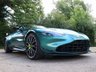 USED 2022 22 ASTON MARTIN VANTAGE 4.0 F1 EDITION V8 3d 527 BHP ONE OWNER FROM NEW, HUGE SPEC, PREMIUM AUDIO - TOUCHPAD, CARBON EXTERIOR ELEMENTS + LIME CALIPERS, PRIVACY CLASS, REVERSE CAMERA, SERVICE PACK AND MORE!!!
