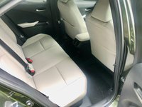 USED 2022 72 LEXUS UX 2.0 250H 5d AUTO 108 BHP ONLY 3,800 MILES//PRIVATE OWNER RETIRED FROM DRIVING//SATNAV//POWER WINDOWS/MIRRORS//SATNAV//RUNFLAT TYRES\\BLUETOOTH//DAB//FULL WHITE LEATHER//PARK CAMERA//SERVICED AT 3,452 MILES AND JUST SERVICE BY GUILDFORD LEXUS AT 3,800 MILES ONLY 3,800 MILES//PRIVATE OWNER RETIRED FROM DRIVING//SATNAV//POWER WINDOWS/MIRRORS//SATNAV//RUNFLAT TYRES\\BLUETOOTH//DAB//FULL WHITE LEATHER//PARK CAMERA//SERVICED AT 3,452 MILES AND JUST SERVICE BY GUILDFORD LEXUS AT 3,800 MILES