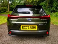 USED 2022 72 LEXUS UX 2.0 250H 5d AUTO 108 BHP ONLY 3,800 MILES//PRIVATE OWNER RETIRED FROM DRIVING//SATNAV//POWER WINDOWS/MIRRORS//SATNAV//RUNFLAT TYRES\\BLUETOOTH//DAB//FULL WHITE LEATHER//PARK CAMERA//SERVICED AT 3,452 MILES AND JUST SERVICE BY GUILDFORD LEXUS AT 3,800 MILES ONLY 3,800 MILES//PRIVATE OWNER RETIRED FROM DRIVING//SATNAV//POWER WINDOWS/MIRRORS//SATNAV//RUNFLAT TYRES\\BLUETOOTH//DAB//FULL WHITE LEATHER//PARK CAMERA//SERVICED AT 3,452 MILES AND JUST SERVICE BY GUILDFORD LEXUS AT 3,800 MILES